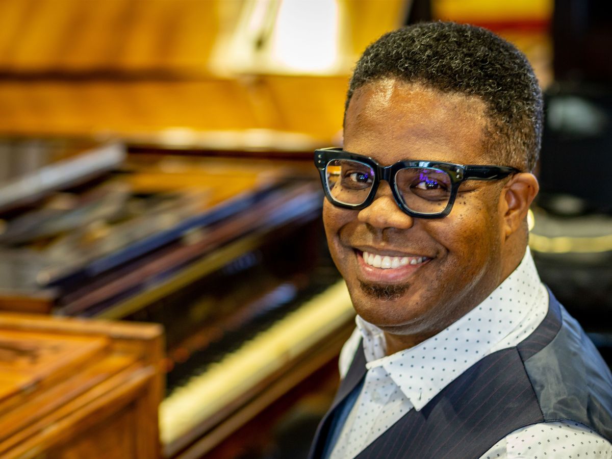 Iván "Melon" Lewis Trio