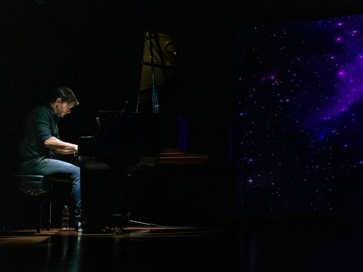 Javier Santaolalla. The Club of Tusa. What is Time?