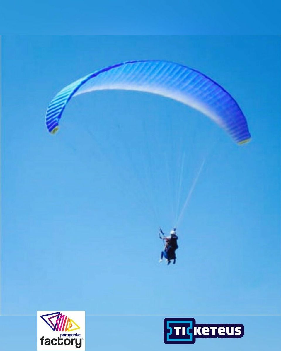 Tandem Paragliding Flight over the Sea – Los Giles